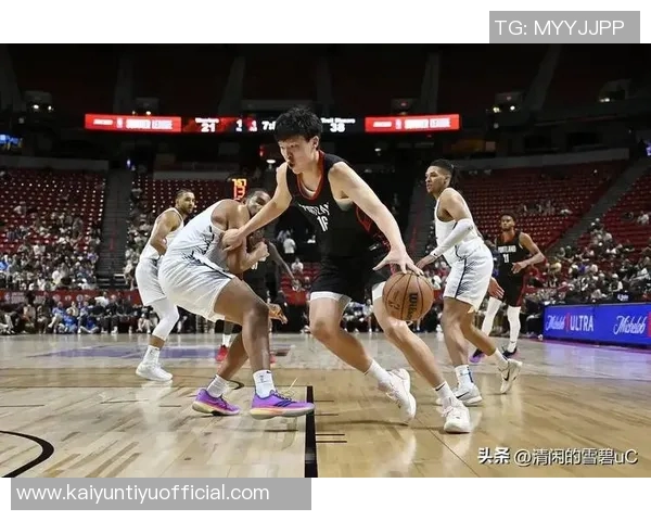 杨瀚森惊叹训练营球队防守如花般伸缩自如的精彩表现