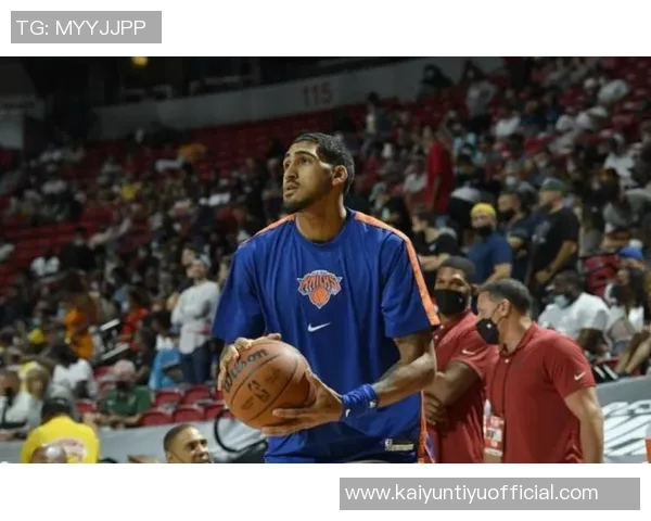 兰德尔全场表现平平下半场仅得9分贡献24分7板3助2断