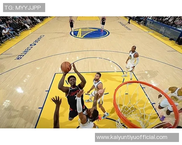 布朗谈中距离命中率领先:找到舒适区助力其他投篮更轻松