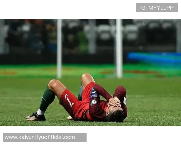 C罗40岁依然体脂率7的秘密:每日四小时训练与六餐五次睡眠揭秘